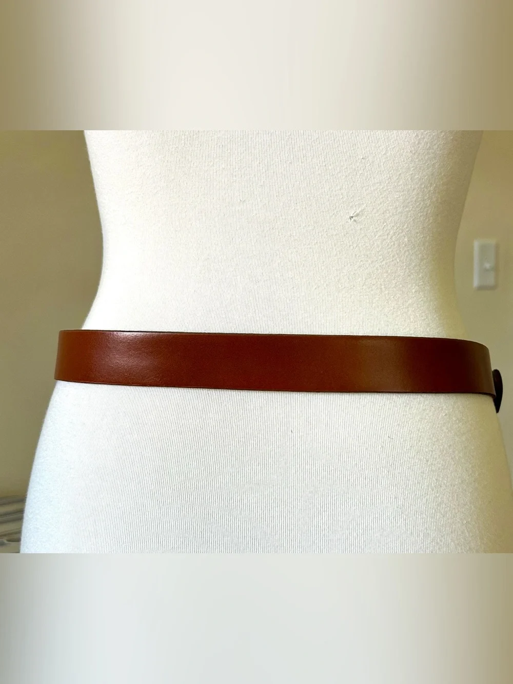 HALOGEN Belt Brown Leather. Size M